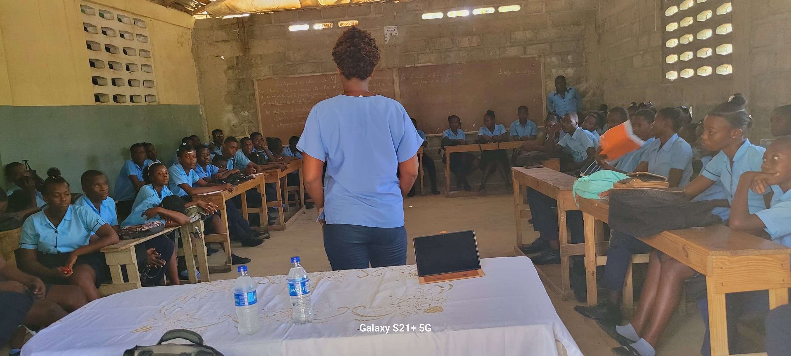 Classroom with female facilitator