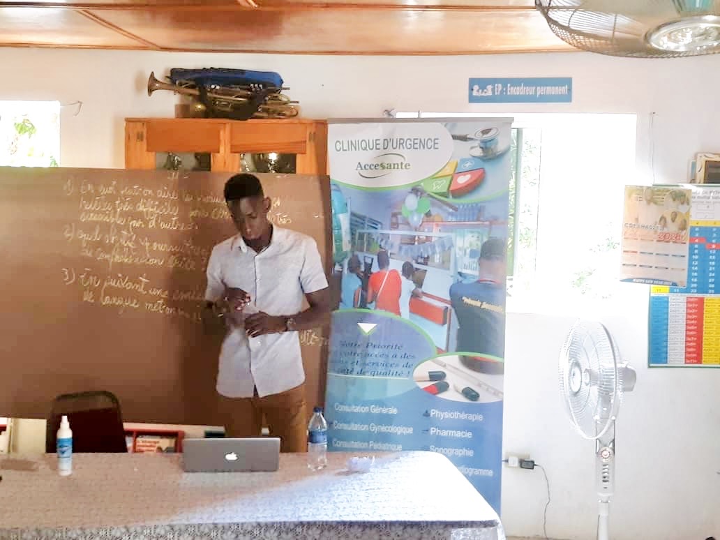 Échanges constructifs entre formateurs et participants