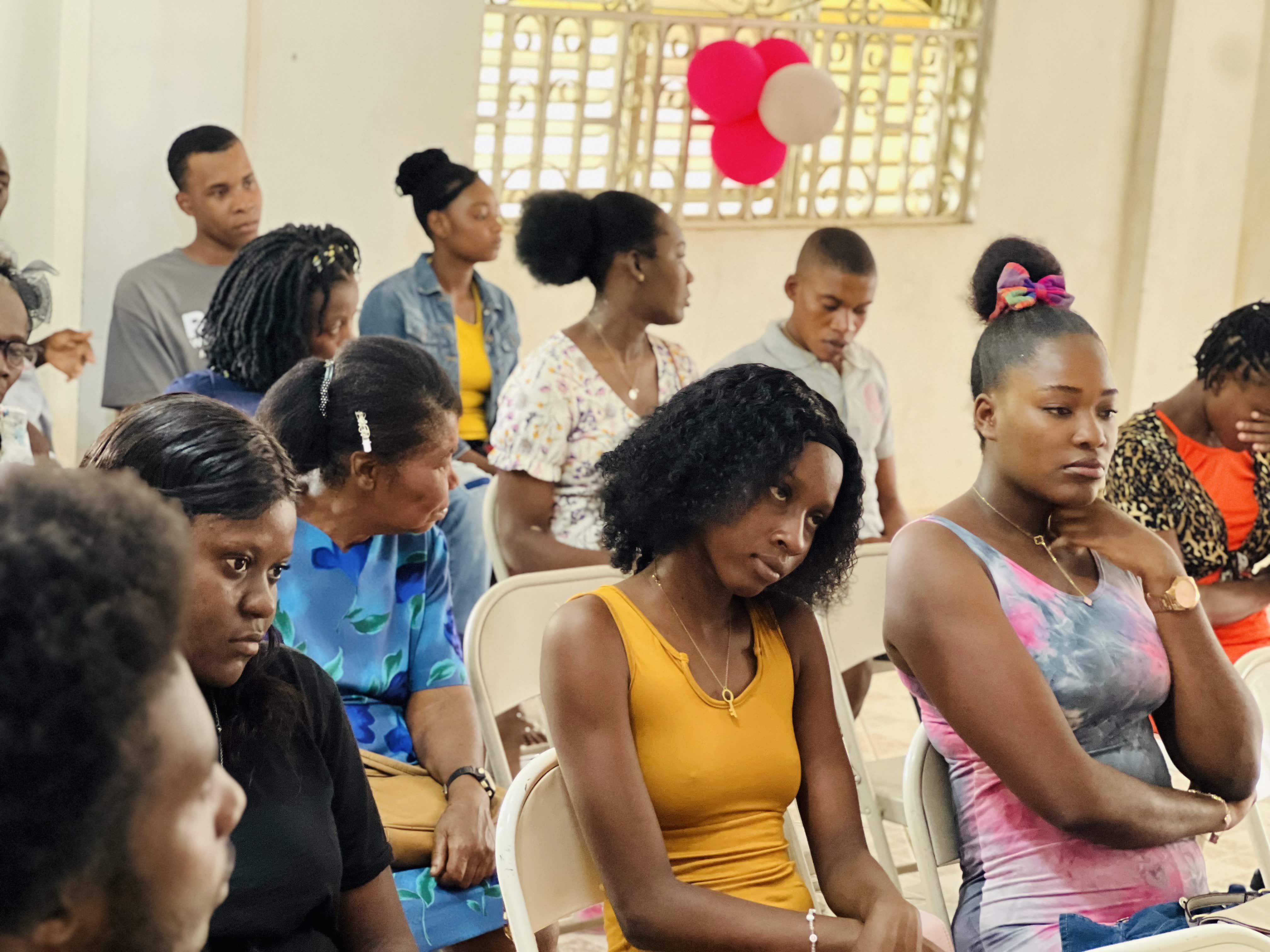 Mlle Lude Davilmar et ses collègues responsables des jeunes ont mobilisé la formation